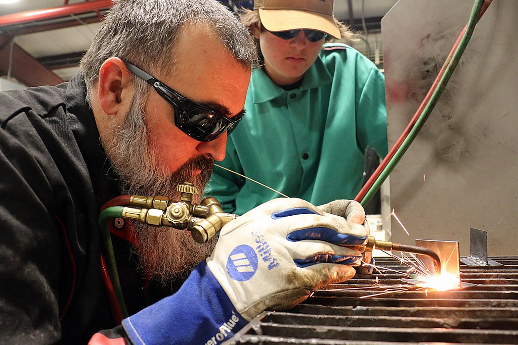 Inspección de soldadura en entorno industrial