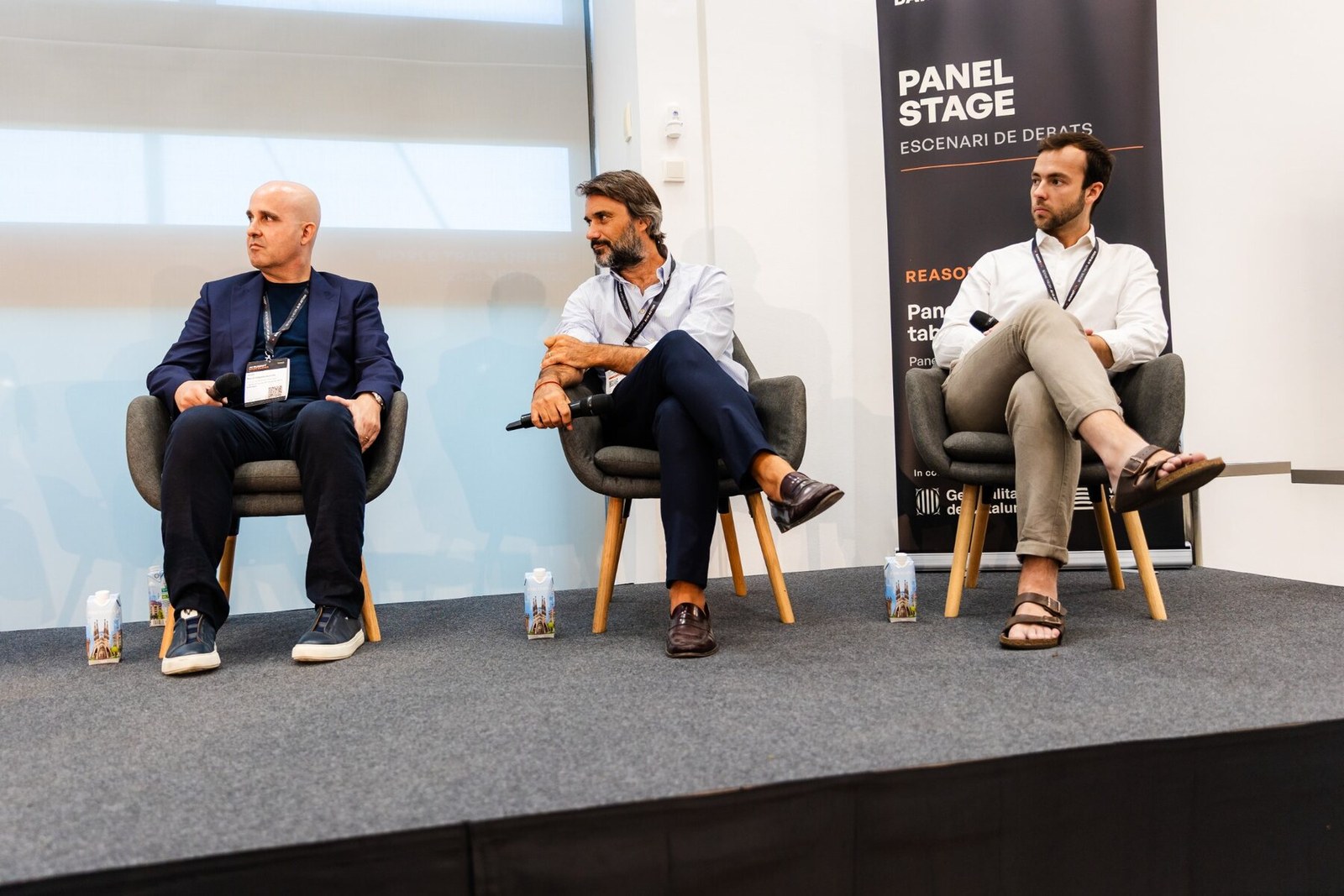 Carlos Varea y otros participantes en la mesa sobre cooperación y talento en inteligencia artificial en Cataluña